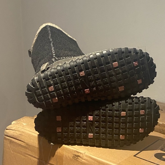 Nike winter track boots. Amazing warm, rubber sole. Sz 7 - Picture 6 of 7